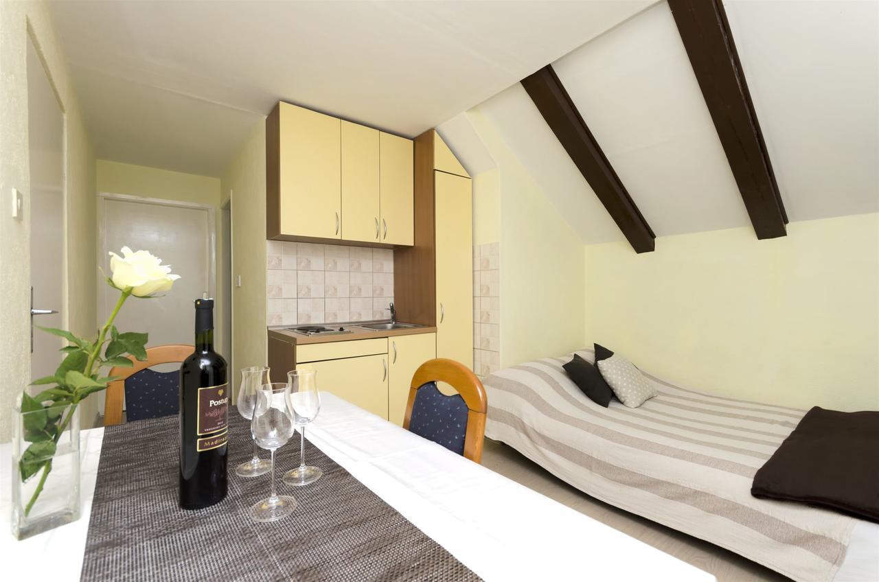 Apartments Toni Водице Экстерьер фото